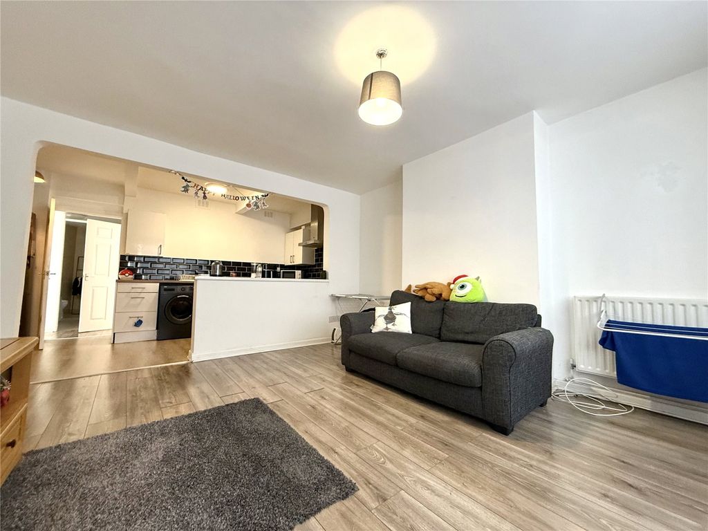 Property photo 2 of 14 Picture No. 10