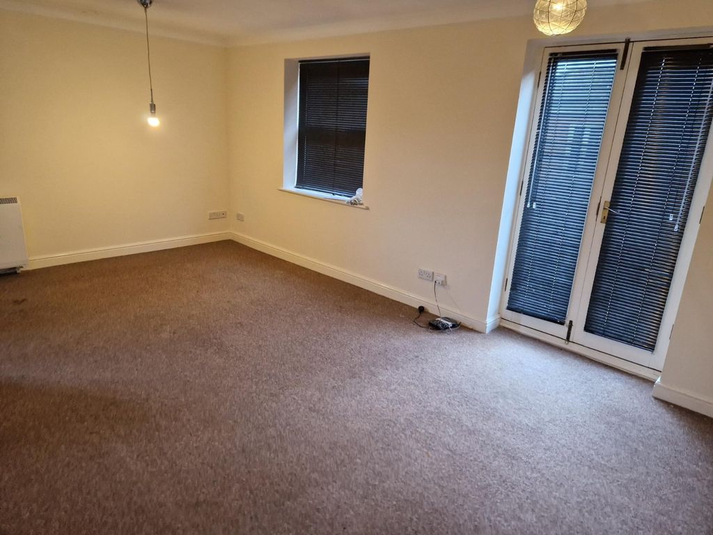 Property photo 3 of 6 Picture No. 04