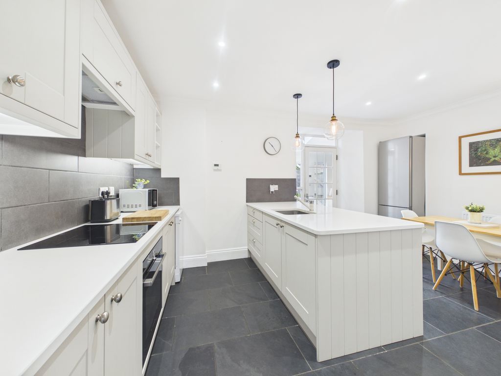 Property photo 2 of 15 Kitchen