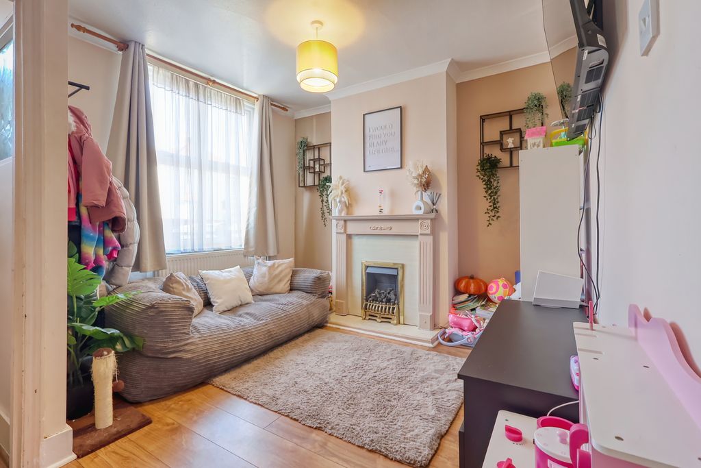 Property photo 2 of 11 Picture No. 07