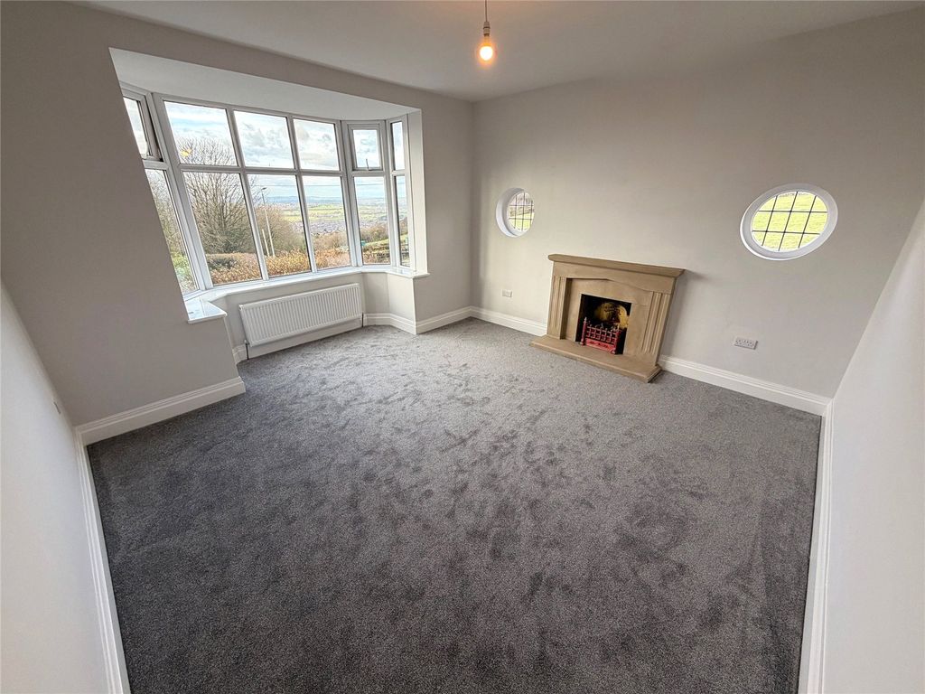 Property photo 2 of 24 Picture No. 26