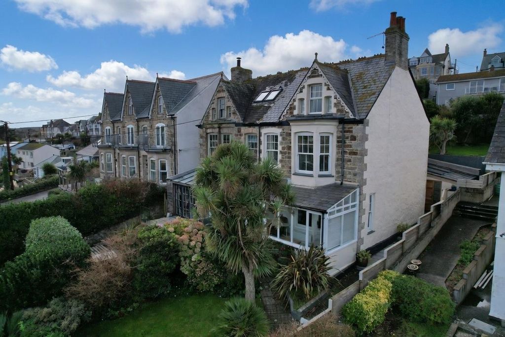 Property photo 1 of 23 Front