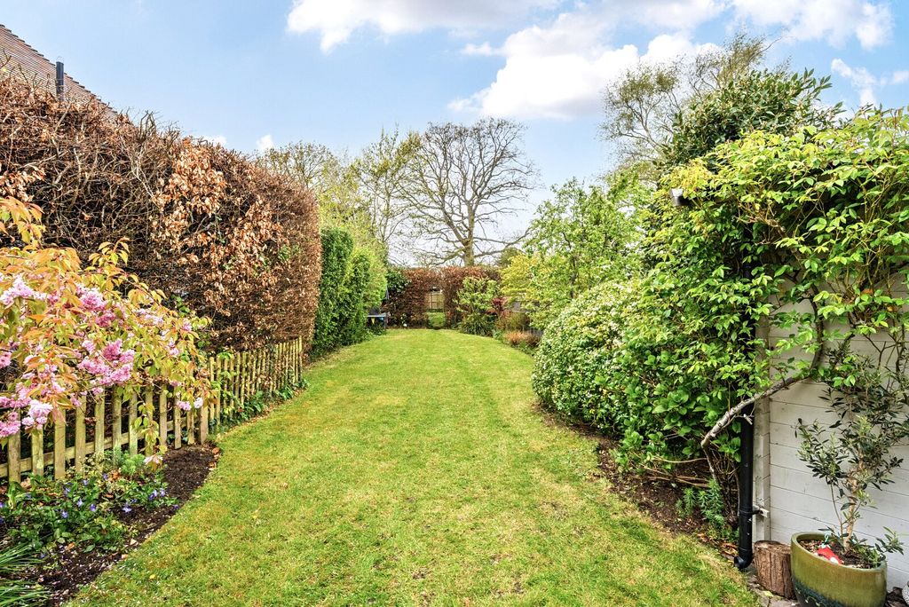 Property photo 3 of 20 Garden