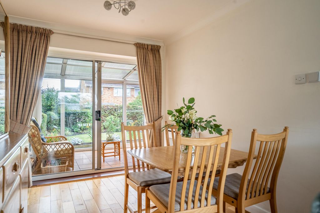 Property photo 3 of 17 Dining Room
