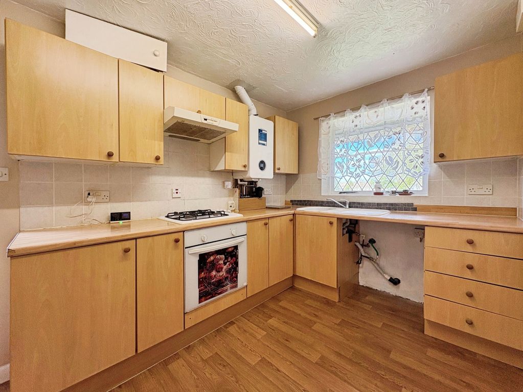 Property photo 3 of 28 F57d8ce8-25