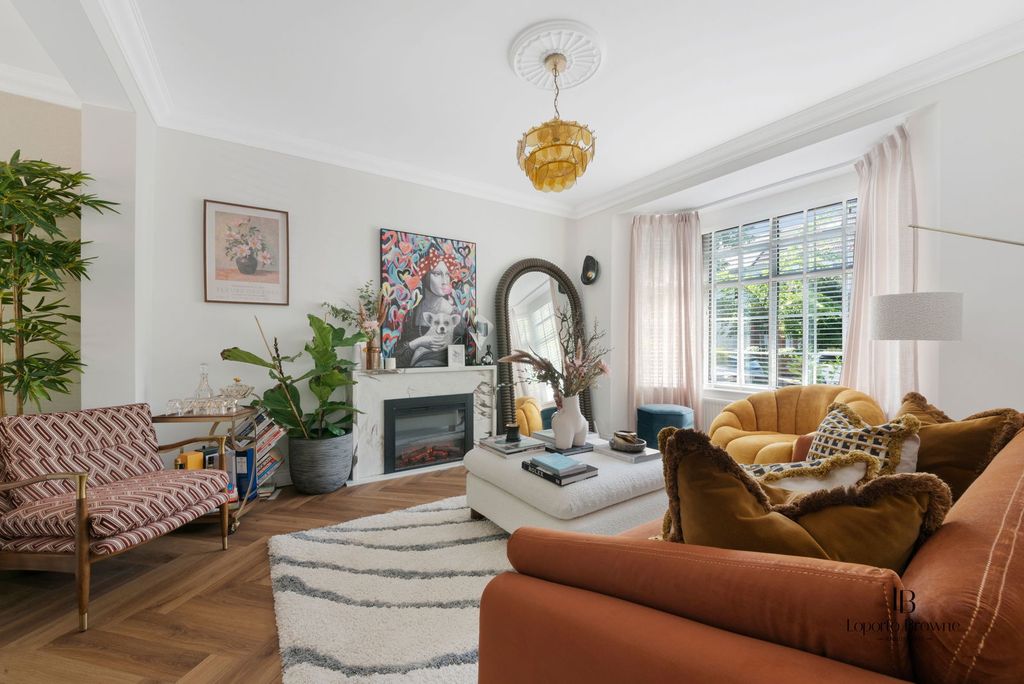 Property photo 1 of 31