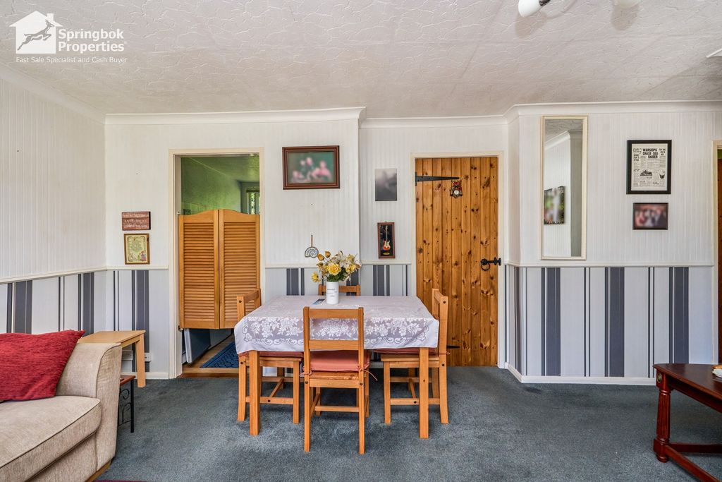 Property photo 3 of 17 Image 2