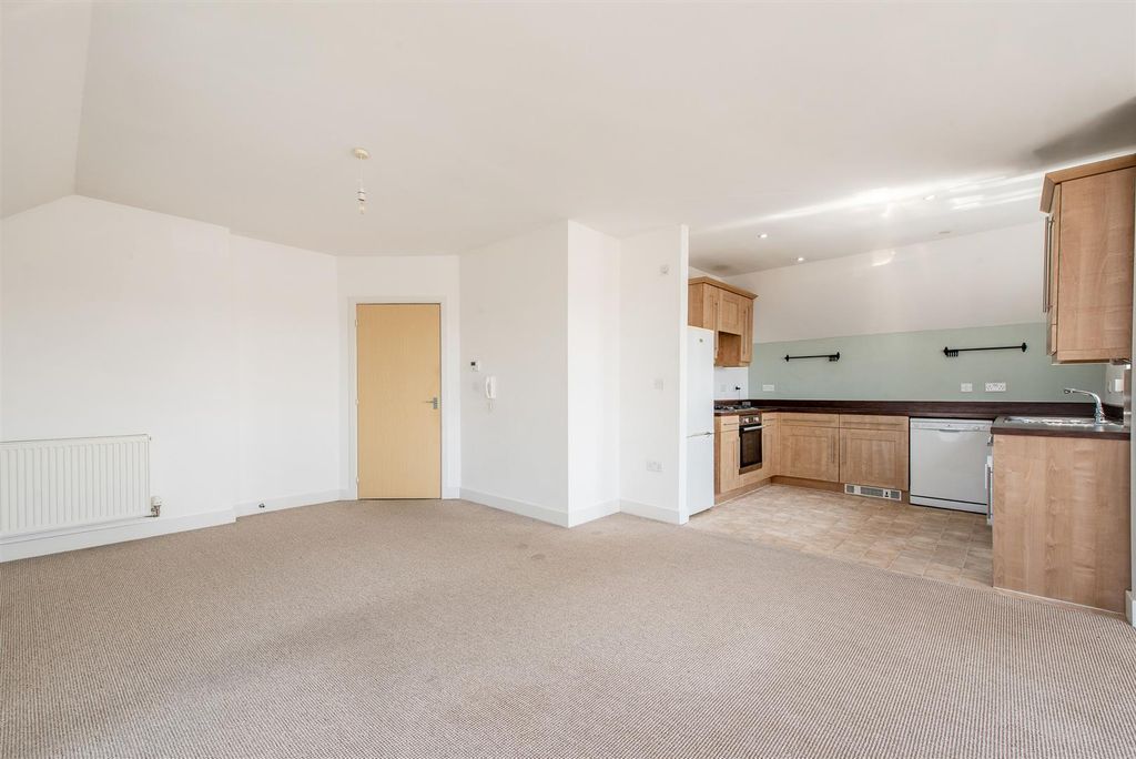 Property photo 3 of 13 Lounge/Diner/Kitchen