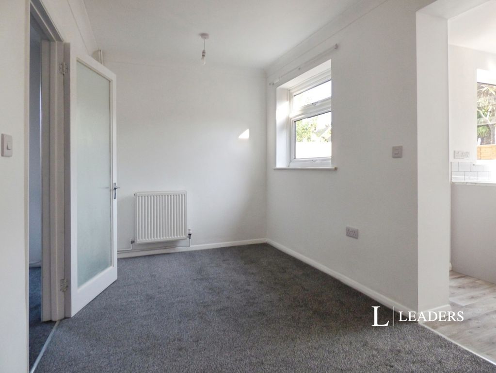 Property photo 3 of 10 Pbox-Img.Jpg