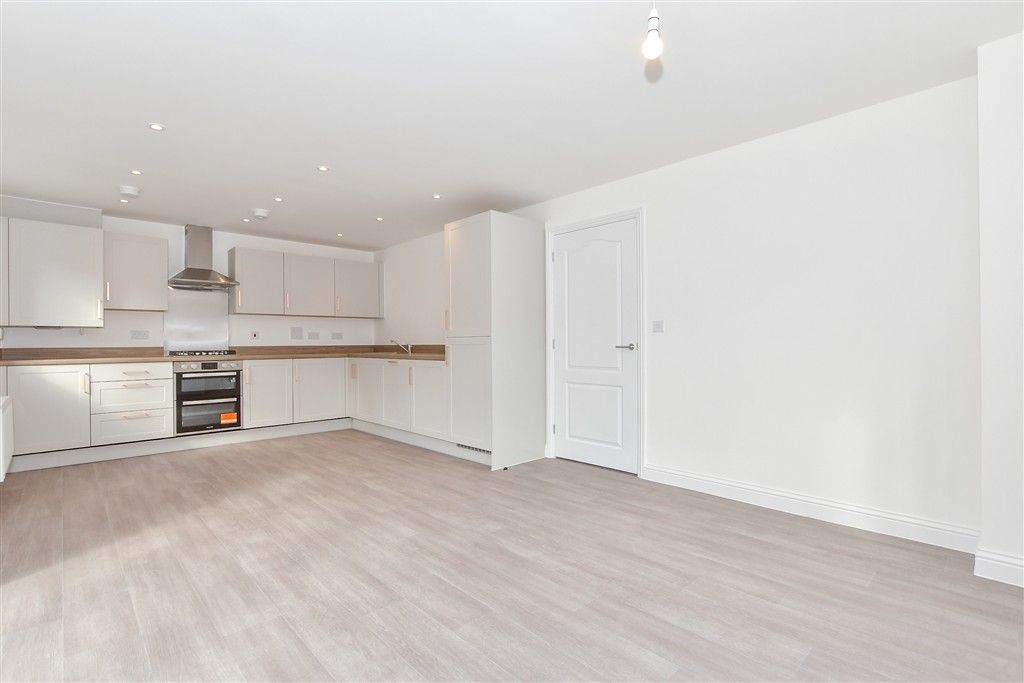 Property photo 3 of 12 Kitchen/Diner