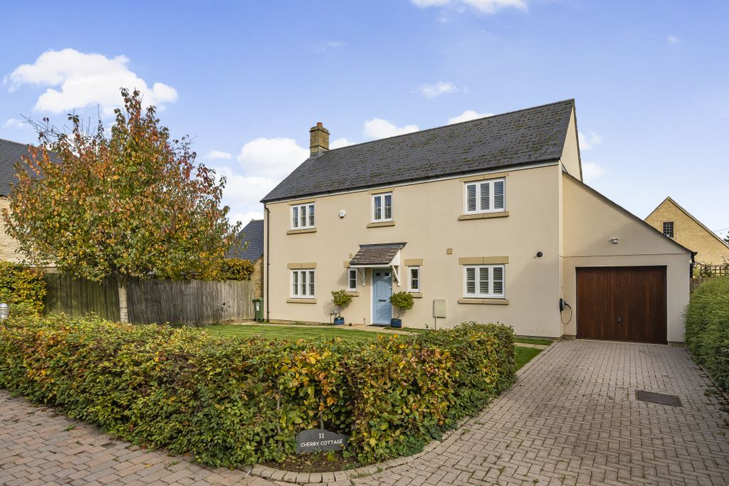 Property photo 1 of 21 12054721