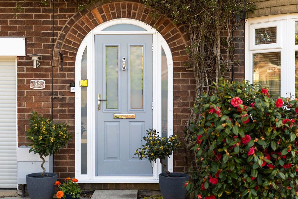 Property photo 2 of 26