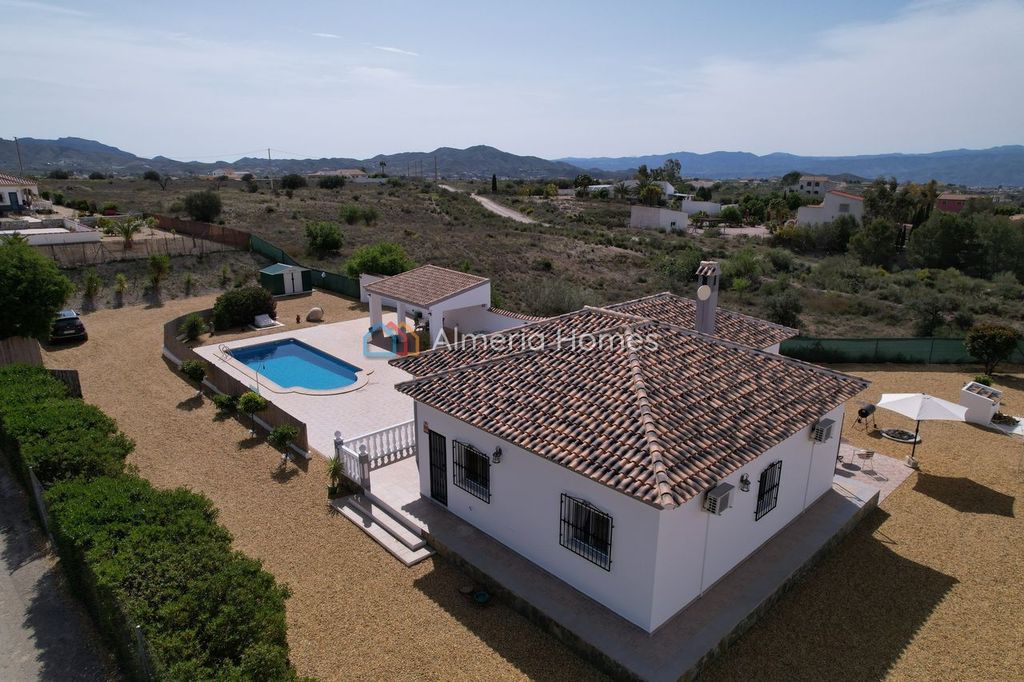 Property photo 2 of 30