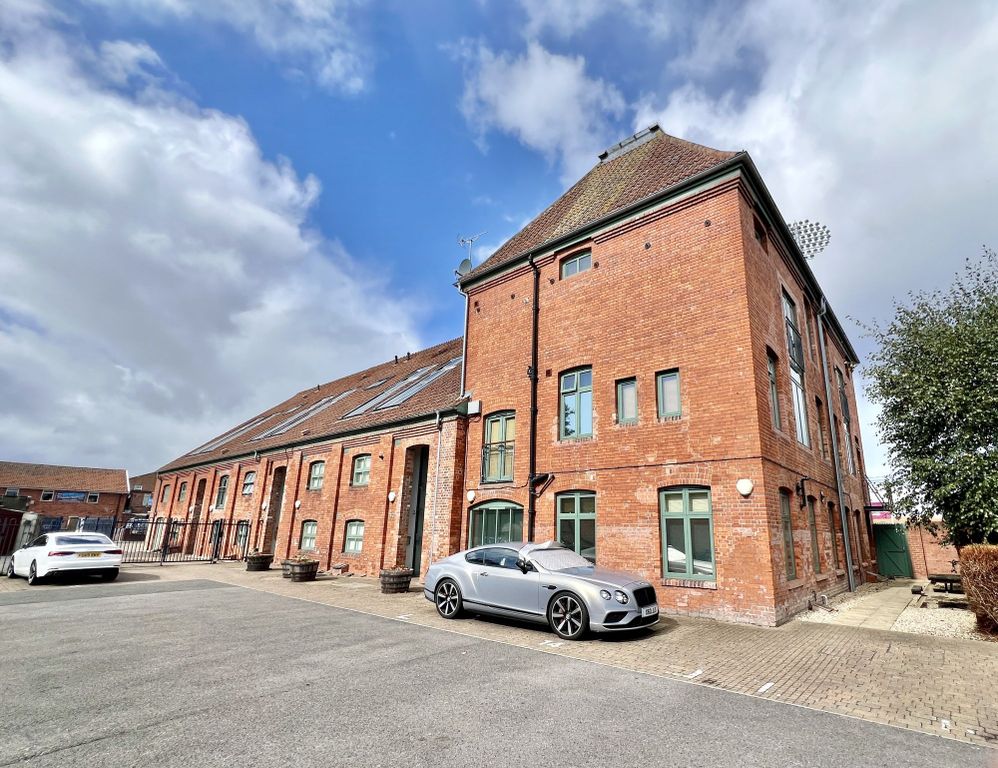 Property photo 1 of 23