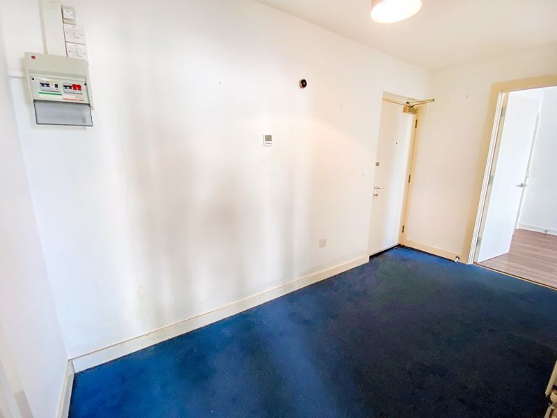 Property photo 2 of 9 Hallway