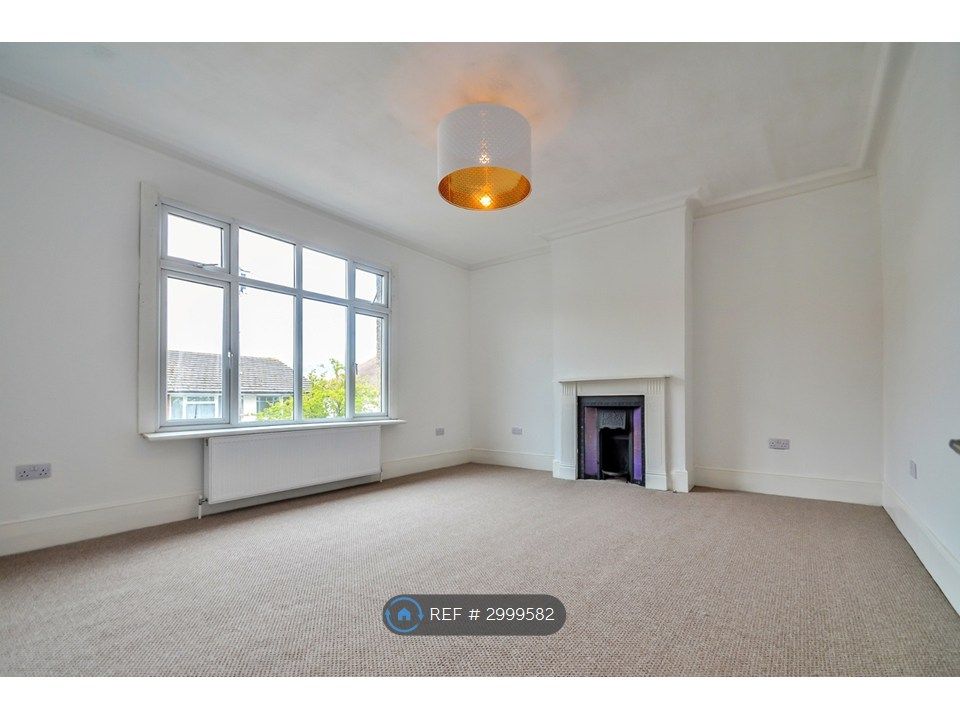 Property photo 3 of 12 Living Room