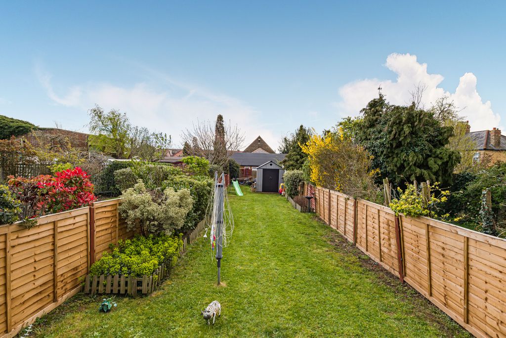 Property photo 2 of 42 Garden