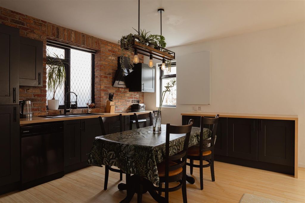 Property photo 3 of 23 3.Jpg
