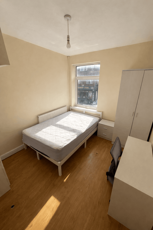 Property photo 3 of 16 Gallery