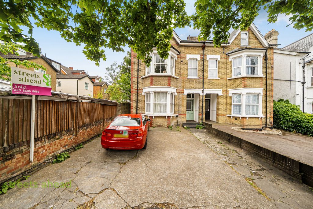 Property photo 1 of 16 c7d459Ef-3777-441...
