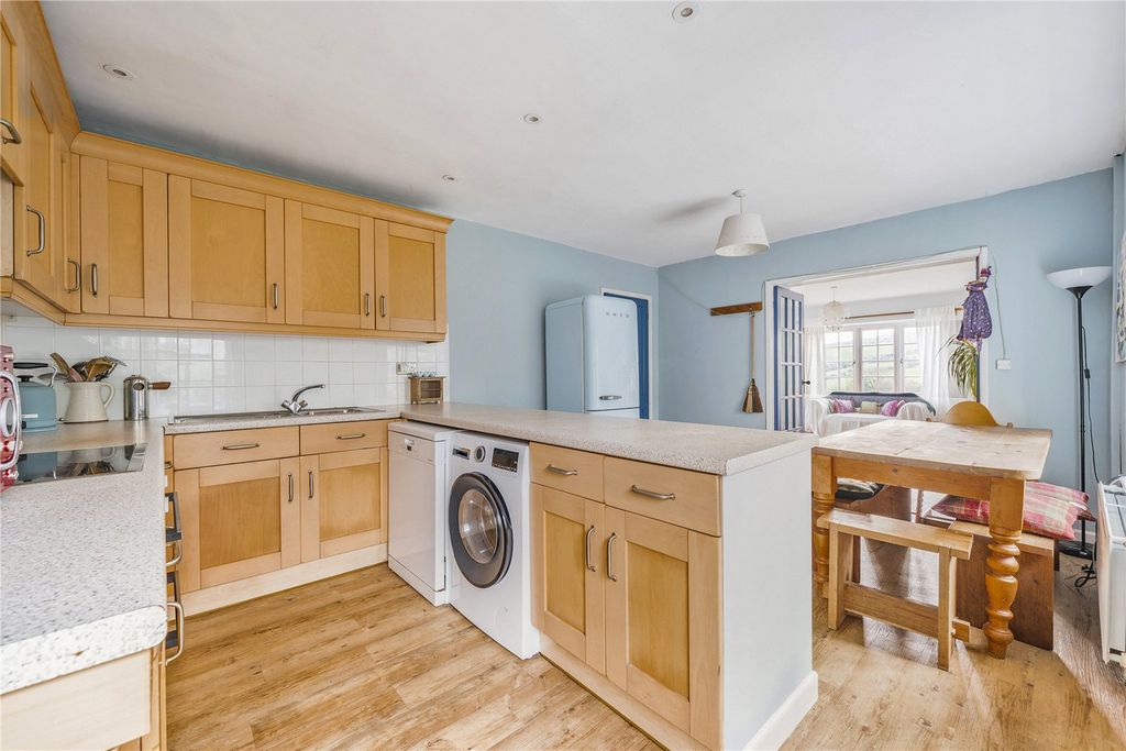 Property photo 3 of 16 Kitchen
