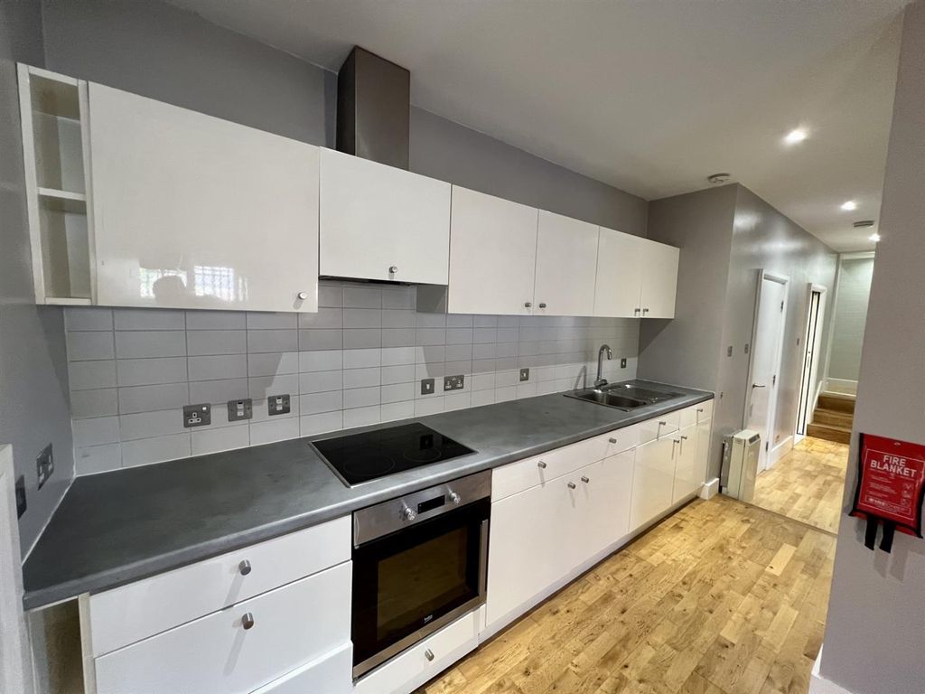 Property photo 3 of 8 Sgdnhcnamuejcpjjpyo-Rg.Jpg