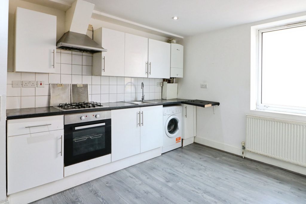 Property photo 2 of 12 Picture No. 12