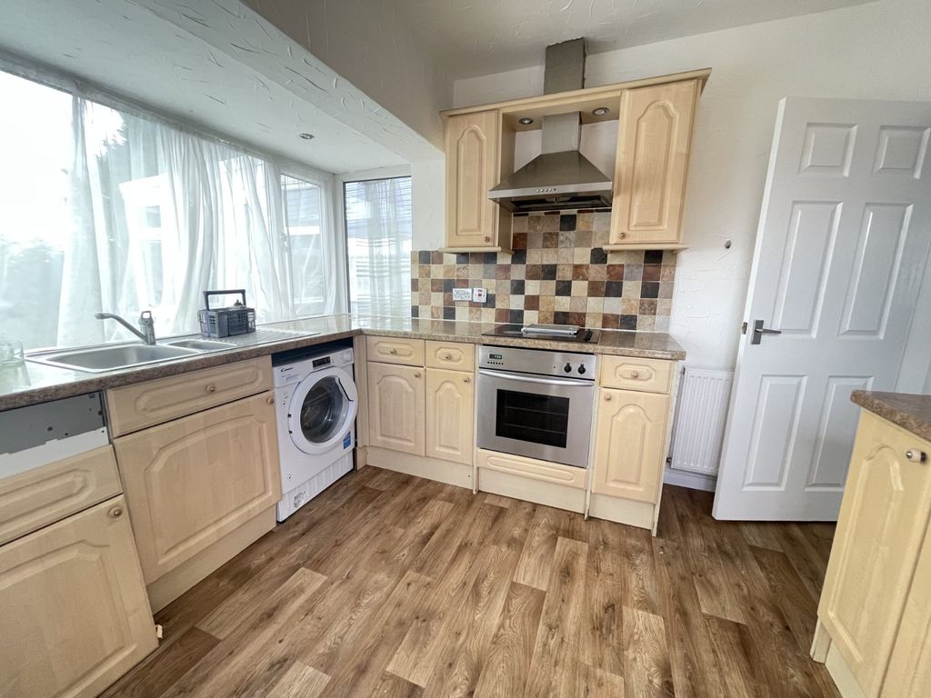 Property photo 2 of 14 Picture No. 09