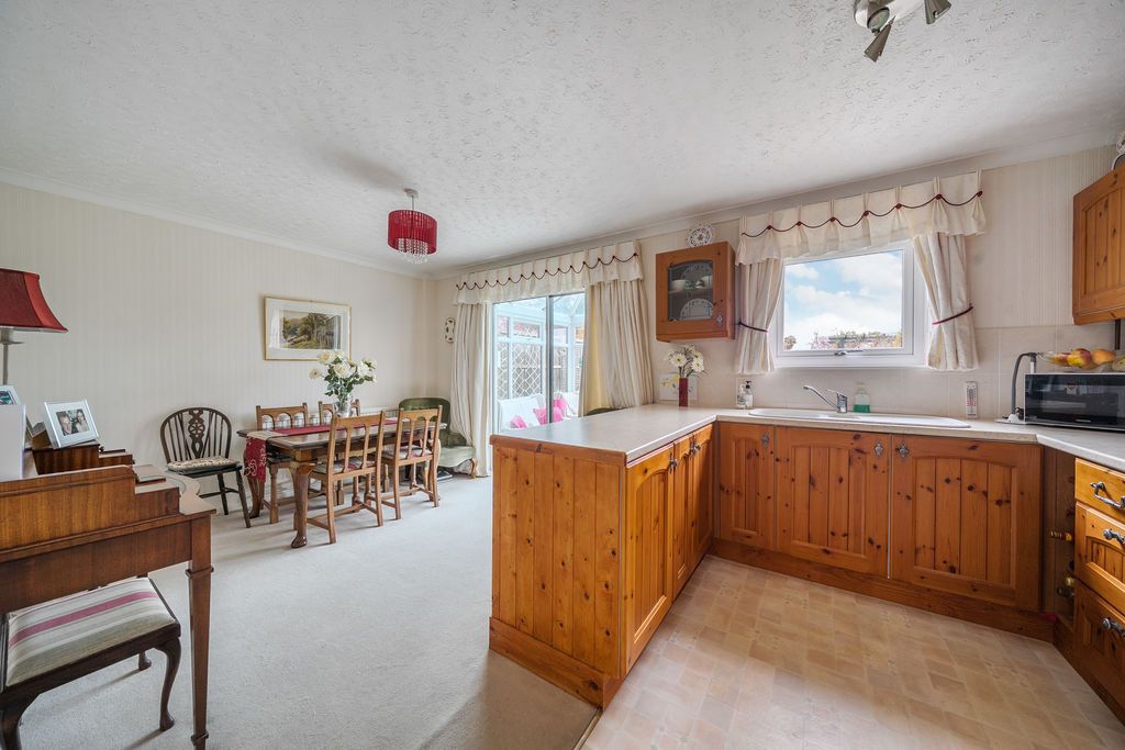Property photo 2 of 18 Kitchen/Diner