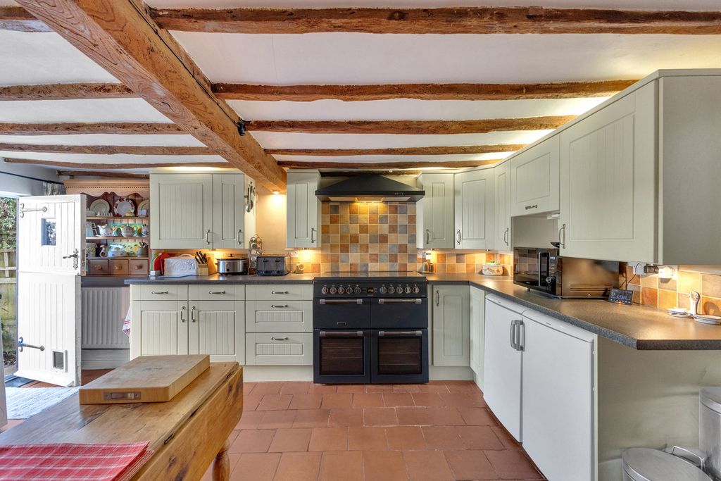 Property photo 3 of 32