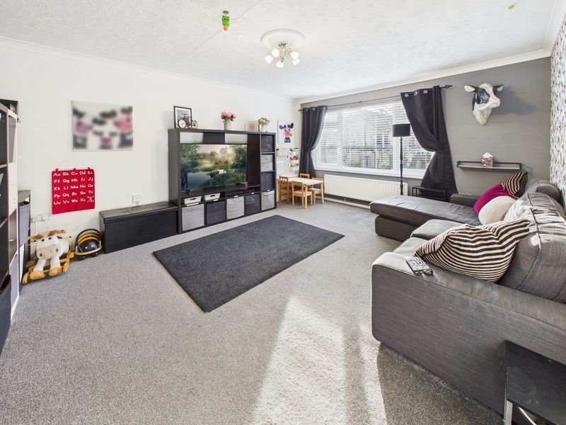 Property photo 3 of 11 Living Room