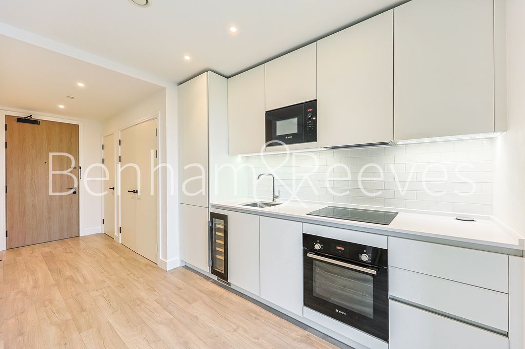 Property photo 2 of 12