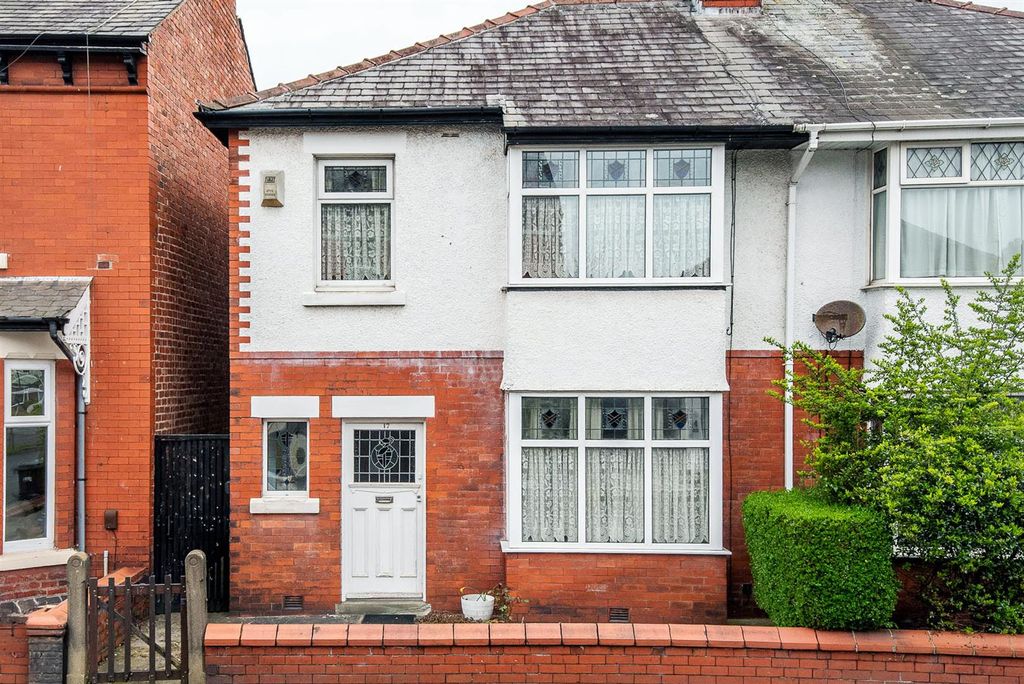 Property photo 1 of 17 Front External