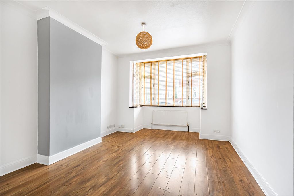 Property photo 2 of 16 14_92592.Jpg