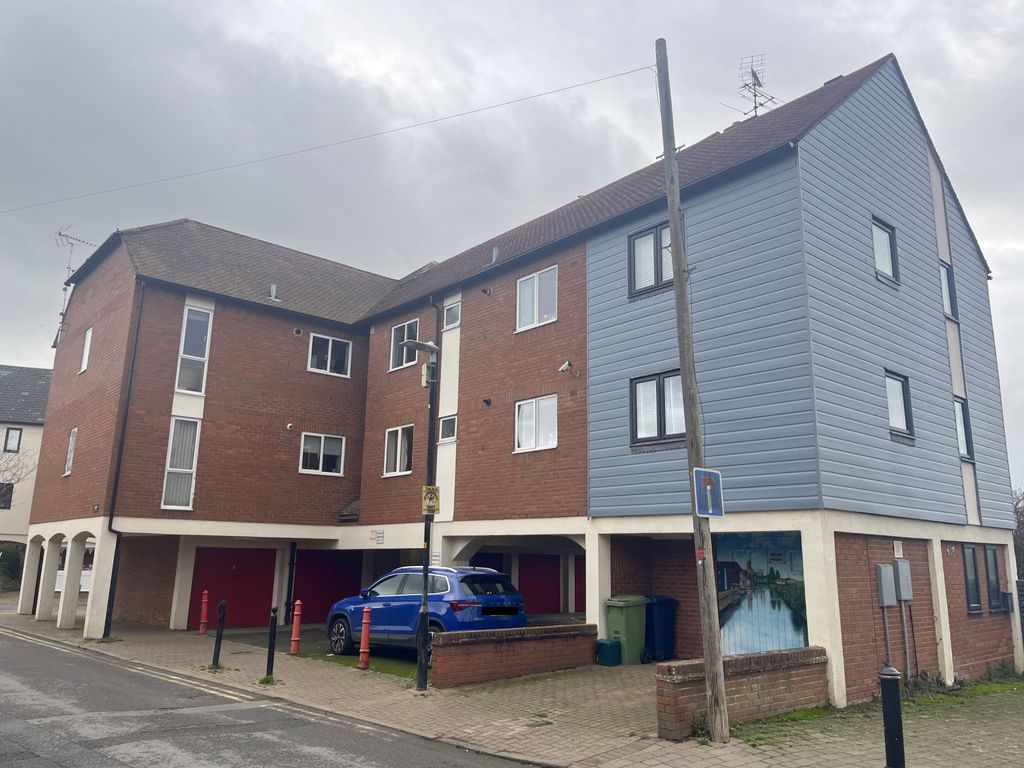 Property photo 1 of 9 2Â Bedroom Flat For Rent