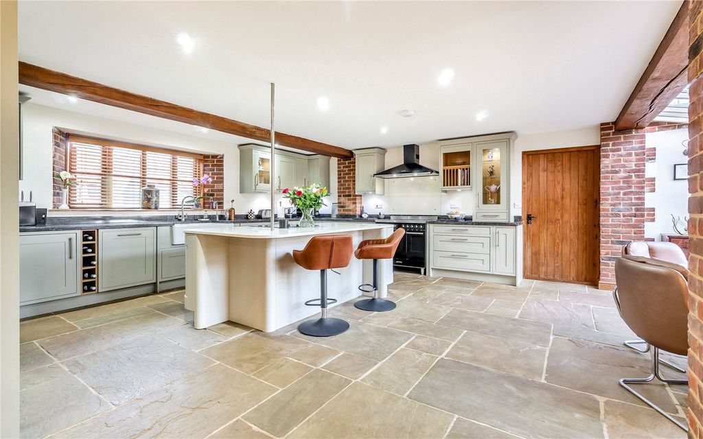 Property photo 2 of 23 Kitchen