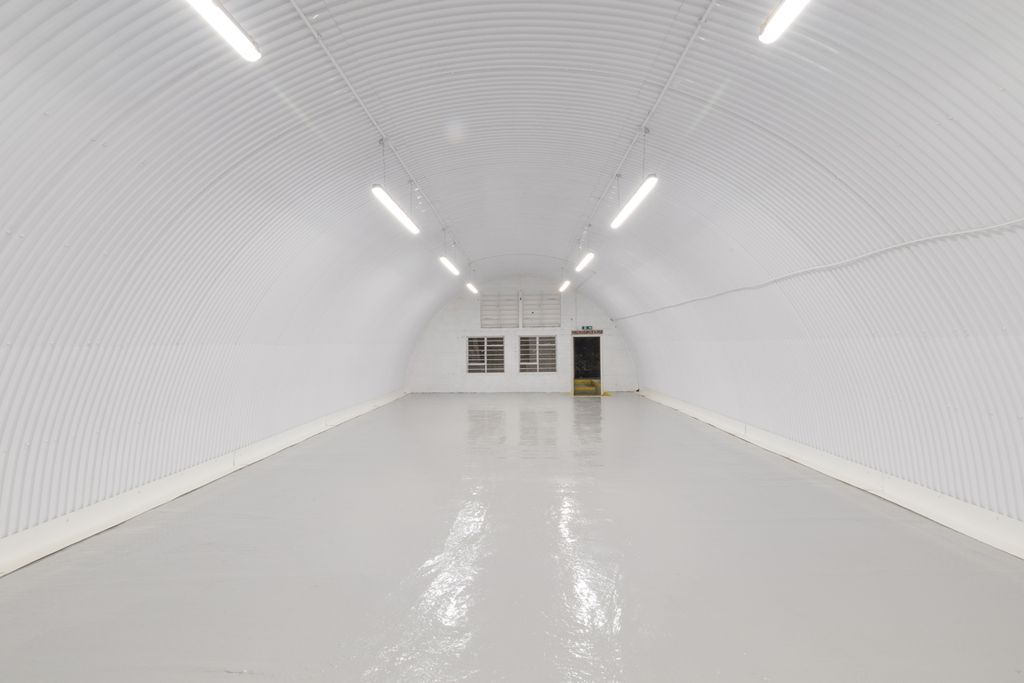 Property photo 2 of 7 The Front Of An Arch.