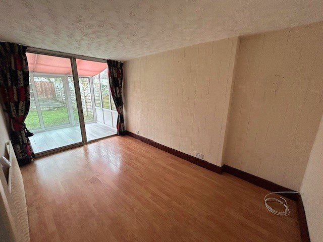 Property photo 3 of 16 Dining Room