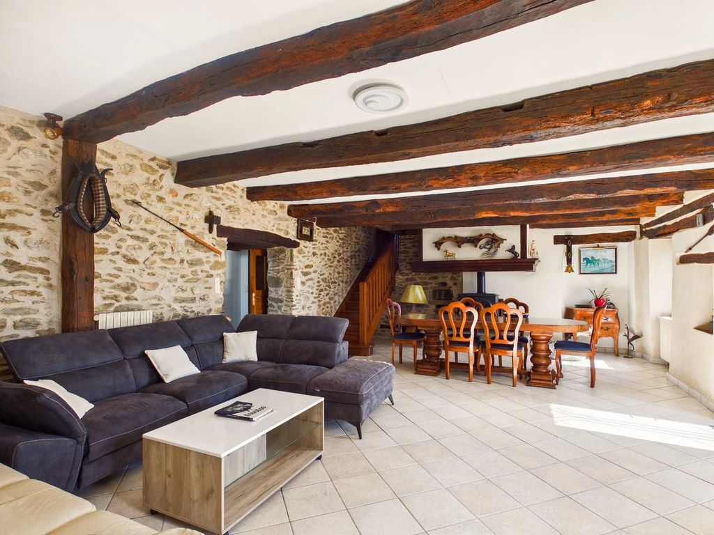 Property photo 3 of 15