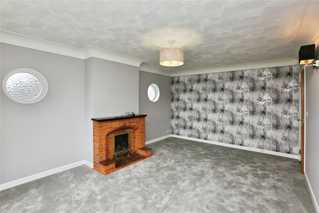 Property photo 2 of 15 Picture No. 16