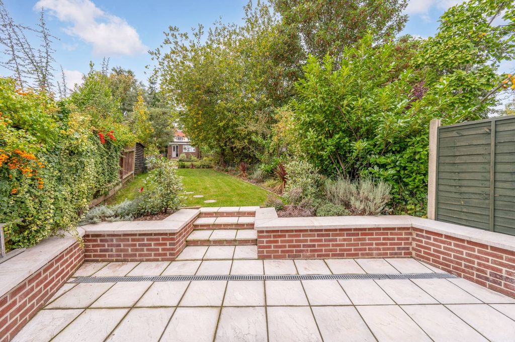 Property photo 1 of 23