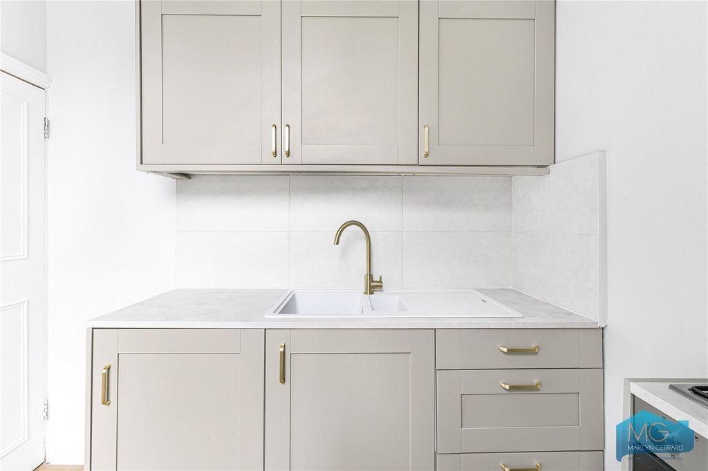 Property photo 3 of 11 Picture No. 31