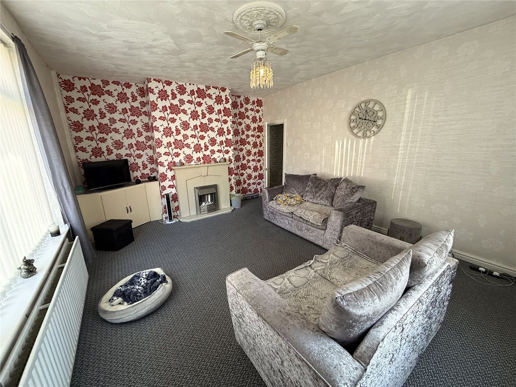 Property photo 3 of 11 Picture No. 17