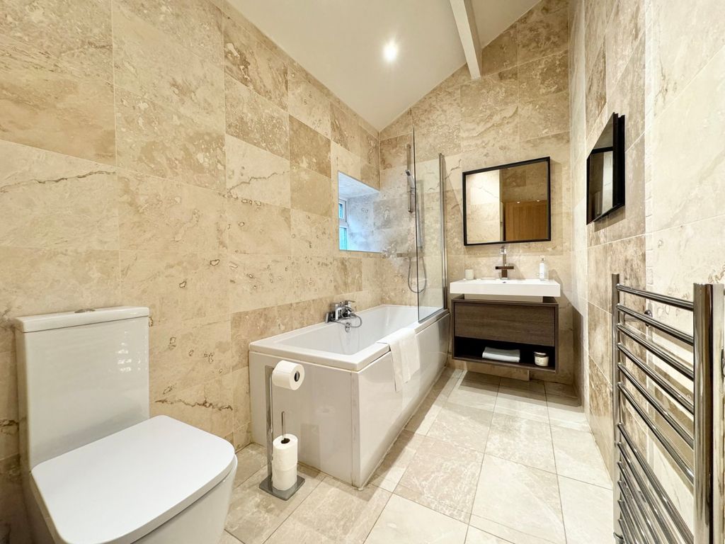 Property photo 3 of 19 Picture No. 01