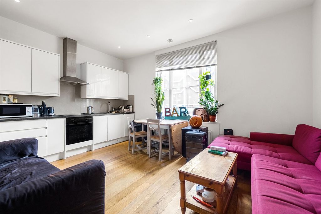Property photo 1 of 12 331803Ea-3Ab4-456c-9389-d5Eb0Db8A533.Jpg