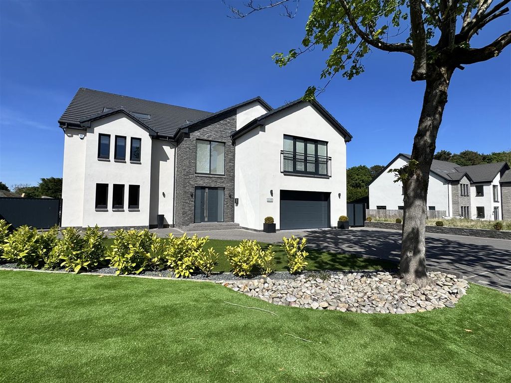 Property photo 1 of 41 Front External