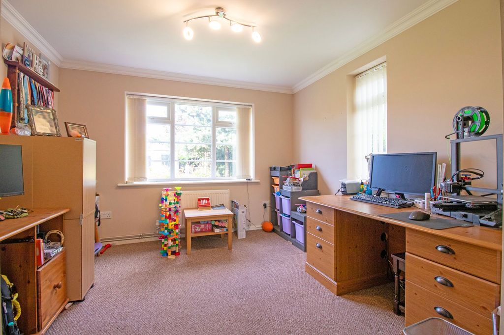 Property photo 3 of 23