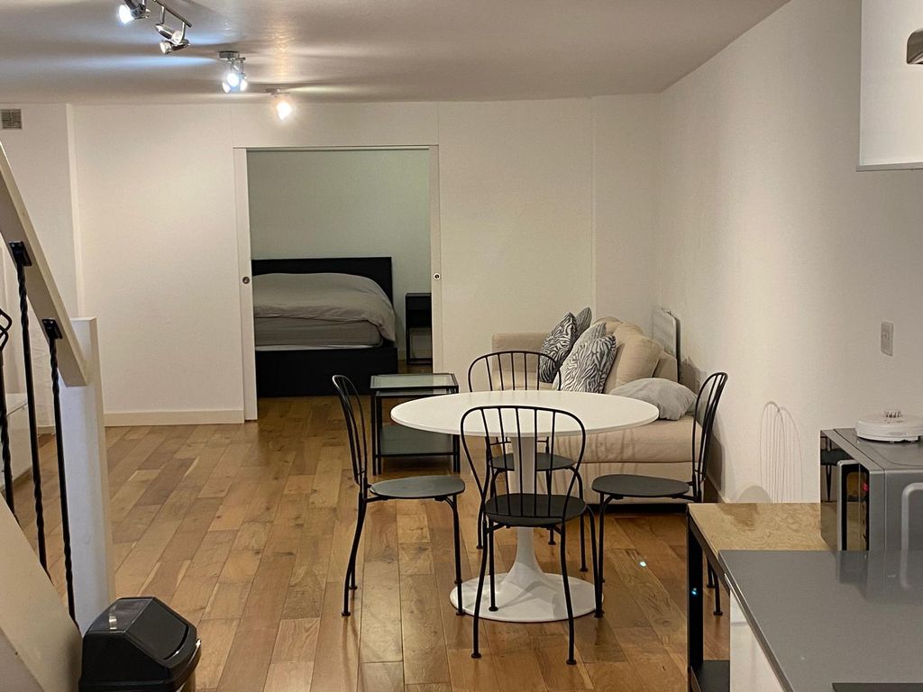 Property photo 2 of 10 Gallery