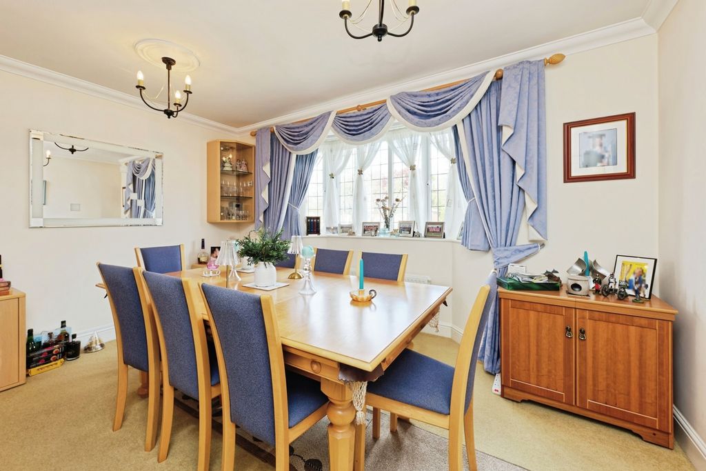 Property photo 3 of 20 Pbox-Img.Jpg
