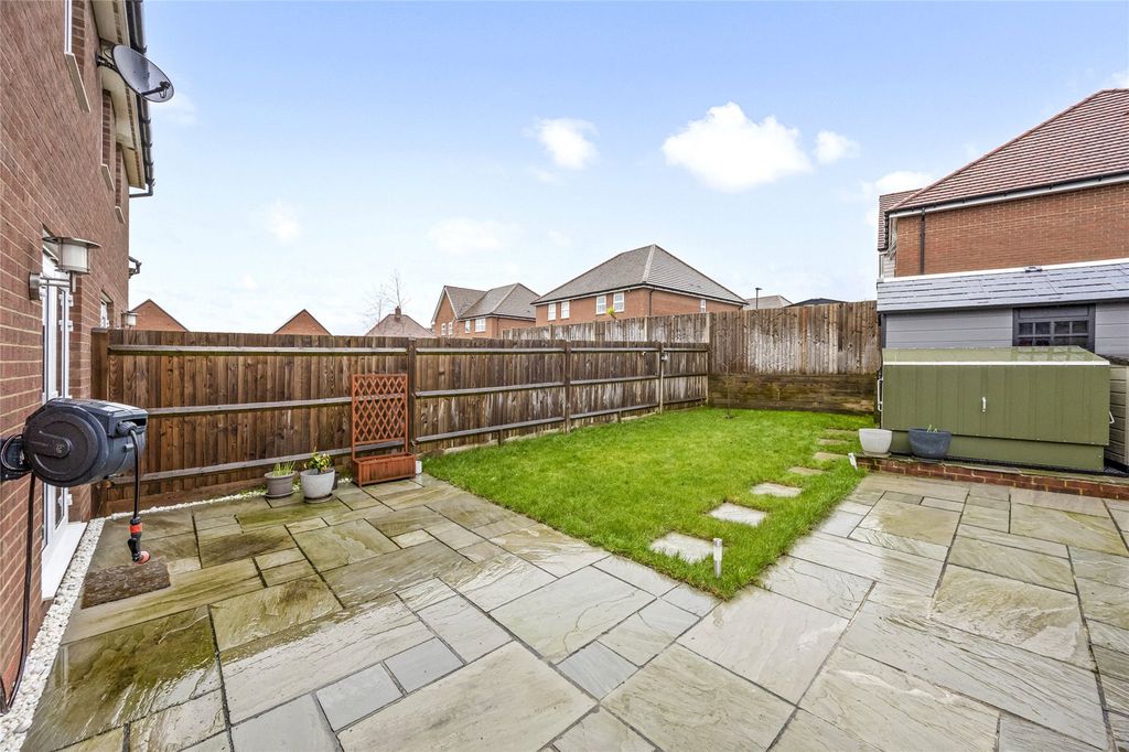 Property photo 2 of 16 Picture No. 15